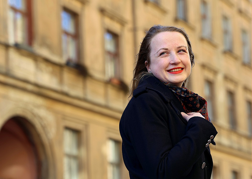 Kristiāna Šuksta: "Galvenais iemesls, kāpēc es rakstu, ir tas, ka ikdienā neprotu sarunvalodu lietot pietiekami precīzi, lai justos saprasta."