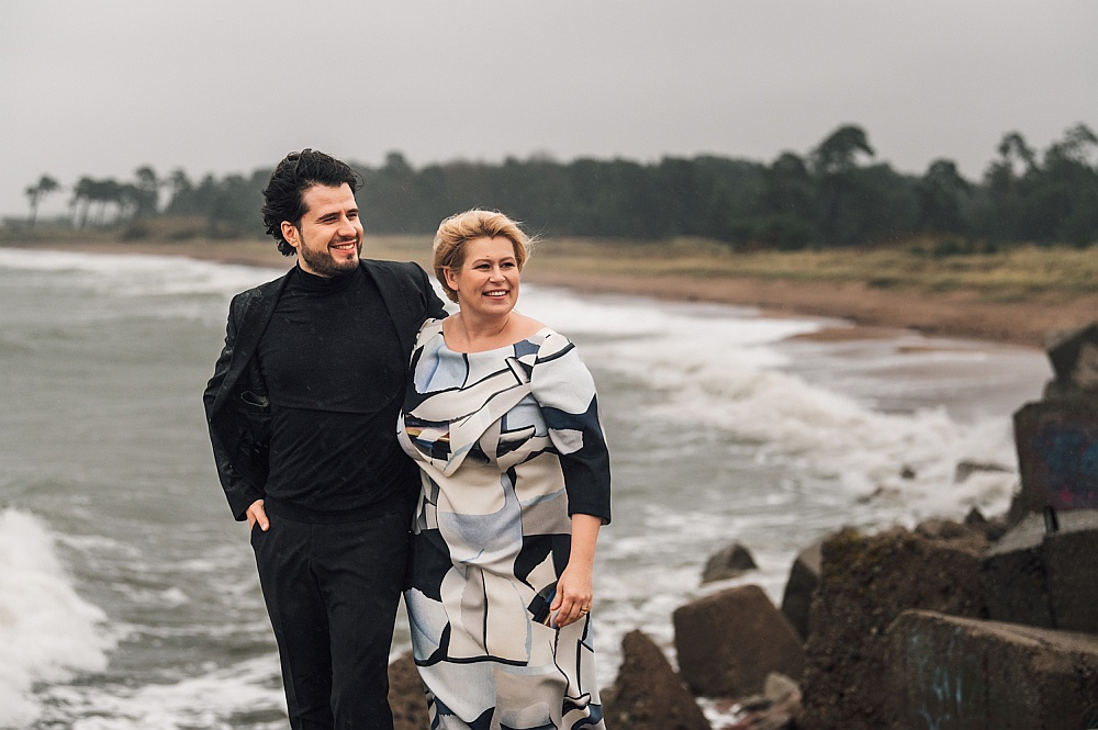 Pianists Andrejs Osokins pavasarī koncertēs kopā arī ar dziedātāju Ievu Paršu.