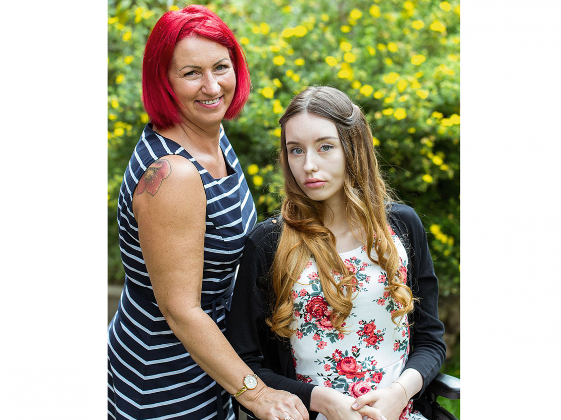 Māte un meita Vita un Arta Teivānes pirms astoņiem gadiem izveidoja zīmolu "LaimesZirneklis".