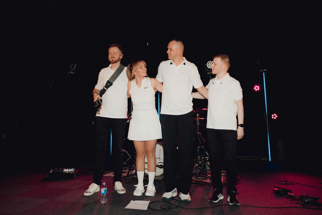 Martas jaunā albuma "Wrong Woman (According to the Rule Book)" prezentācija.