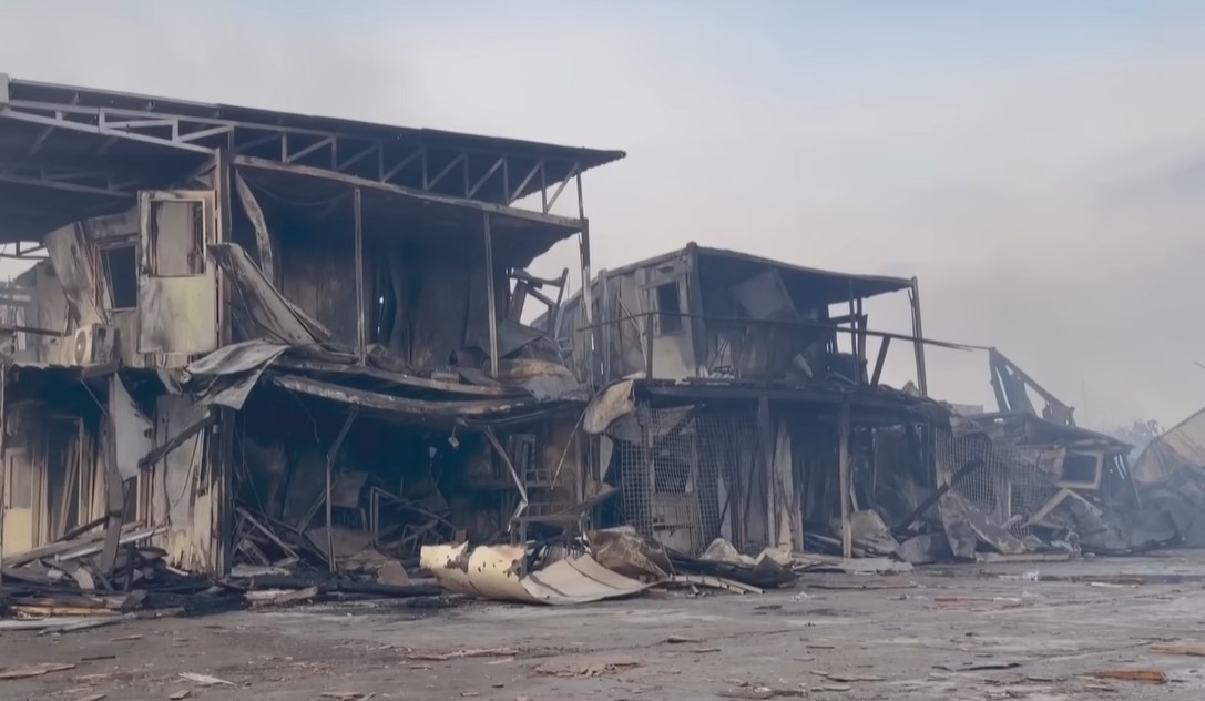 Iznīcinātā rehabilitācijas centra ēka Kabulā.