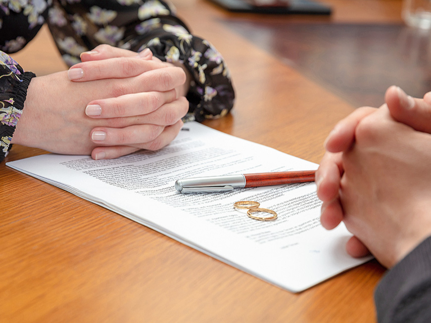 No 1. marta vienošanās par nepilngadīgo bērnu aizgādību, saskarsmes tiesībām un uzturlīdzekļiem pirms šķiršanās obligāti jāslēdz notariālā formā.  