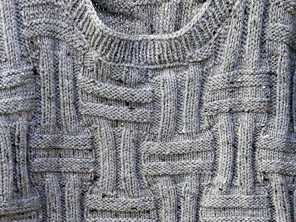 Džemperis labiski kreiliskajā rakstā.