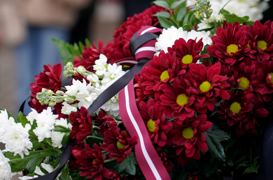 Komunistiskā genocīda upuru piemiņas dienai veltīts pasākums pie dzelzceļa stacijas "Šķirotava".