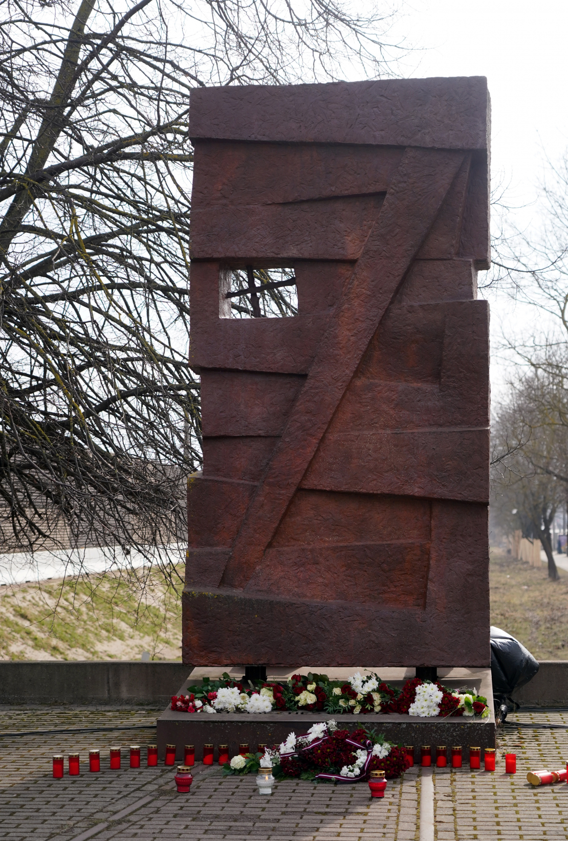 Komunistiskā genocīda upuru piemiņas dienai veltīts pasākums pie dzelzceļa stacijas "Šķirotava".