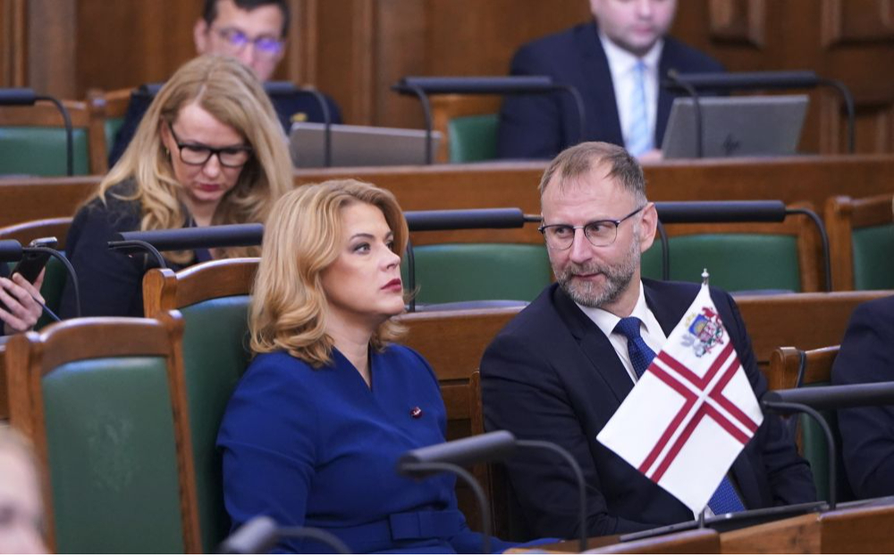 Ministru prezidente Evika Siliņa un satiksmes ministrs Atis Švinka.