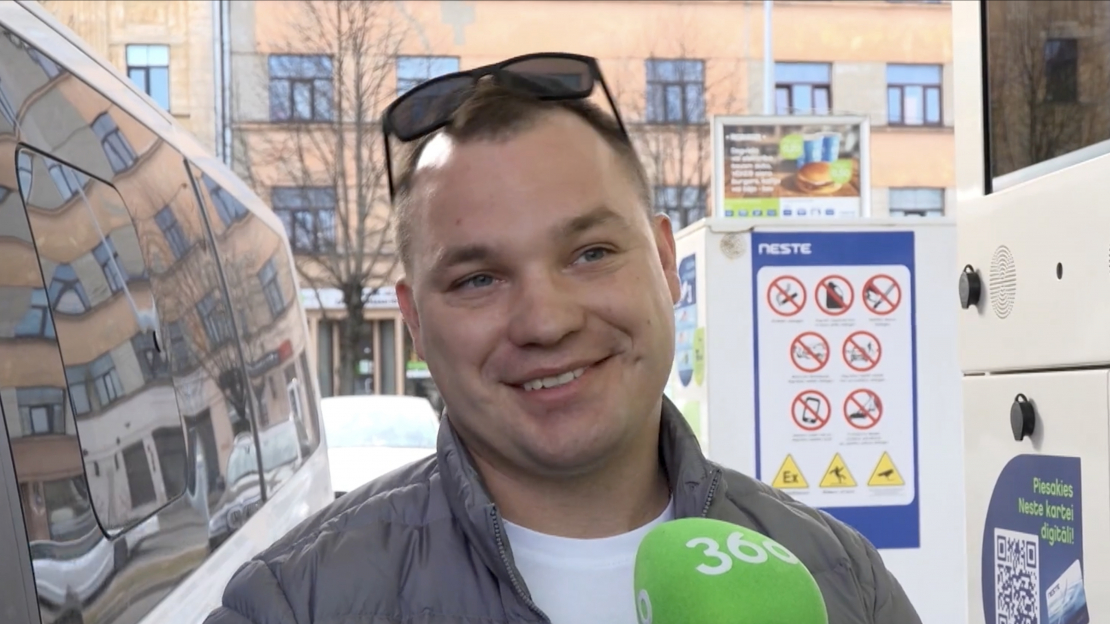 Autovadītājs Matīss.