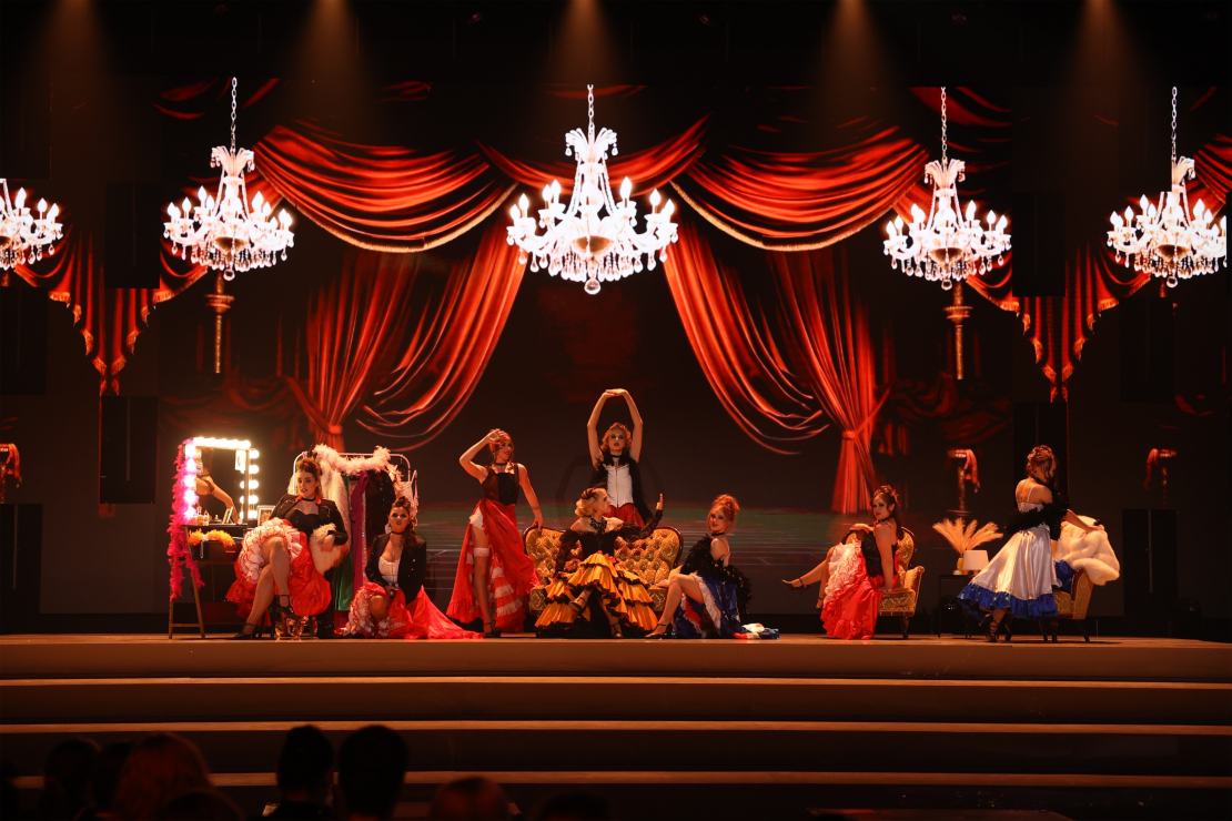 Muzikālā šova "Koru kari" ceturtā tiešraide.