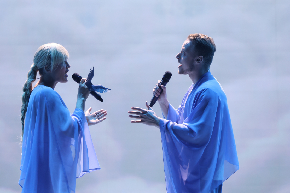 Muzikālā šova "Koru kari" ceturtā tiešraide.