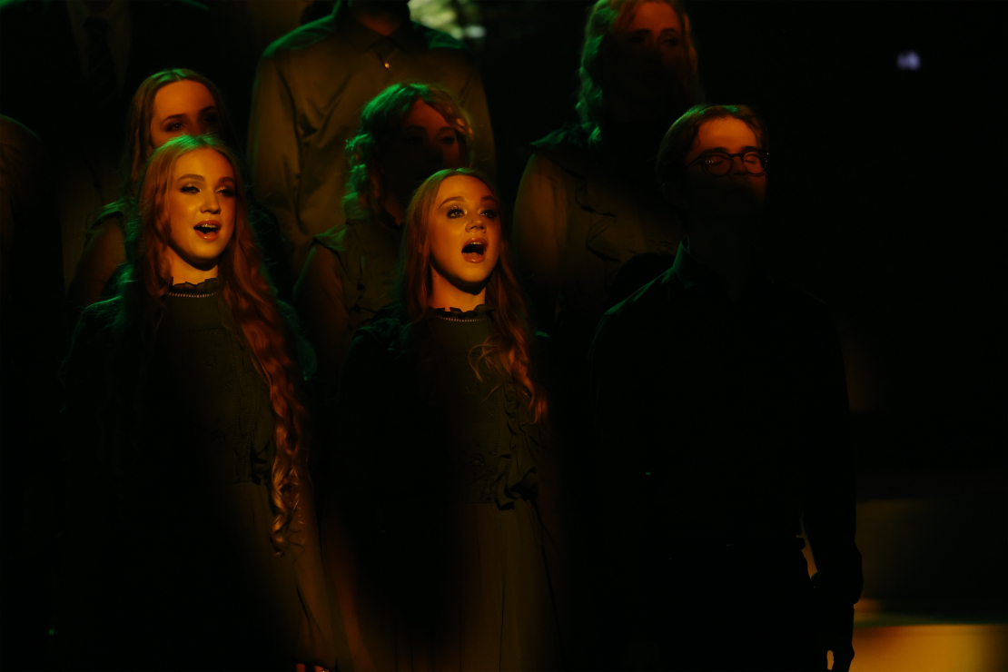 Muzikālā šova "Koru kari" ceturtā tiešraide.