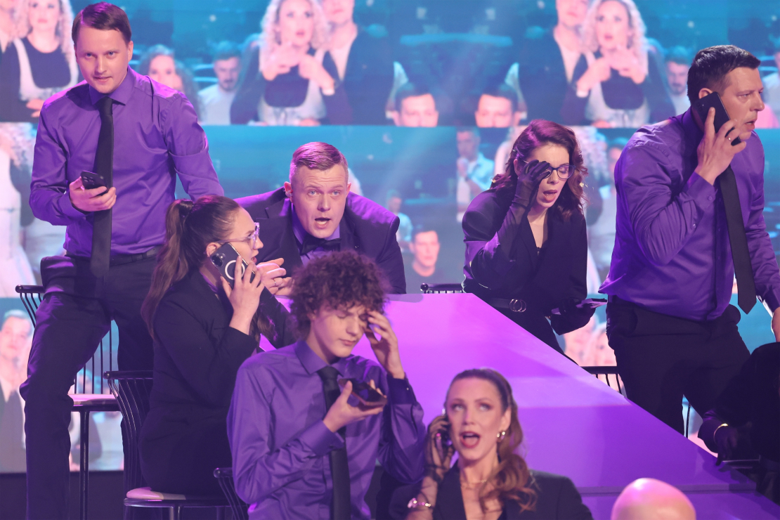 Muzikālā šova "Koru kari" ceturtā tiešraide.