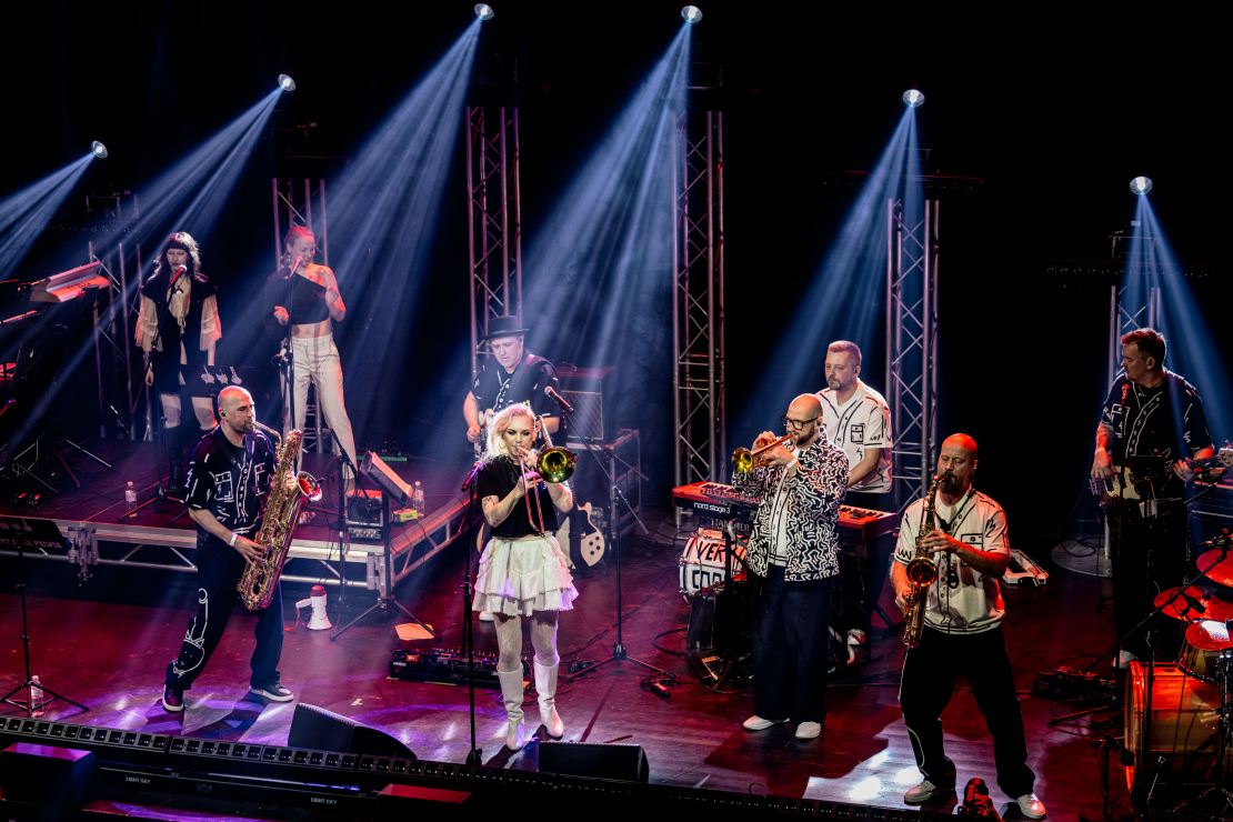 "Very Cool People" Lielākais Mazkoncerts.