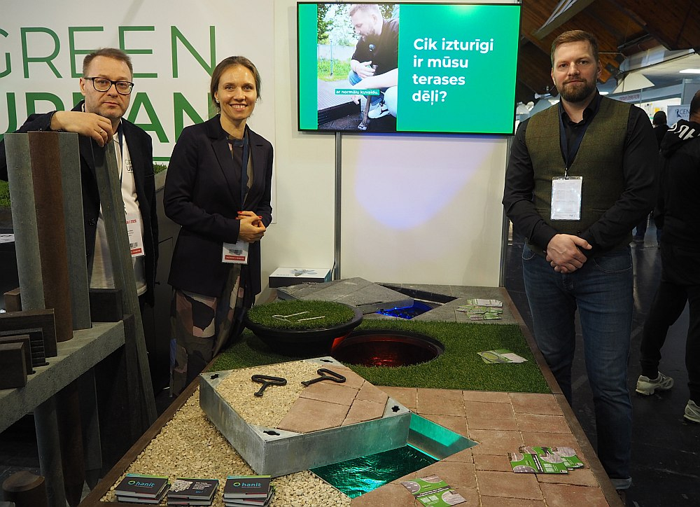 "Green garden" darbinieki veiksmīgi atgriezuši tirgū dekoratīvus kontrolaku nosegvāciņus.