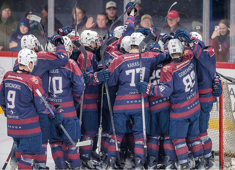 Jelgavas "Zemgales/LBTU" hokejisti priecājas par iekļūšanu finālā, kur viņi spēlēs sesto gadu pēc kārtas. Iepriekšējos divos gan nācās zaudēt pretiniekiem no Rīgas.