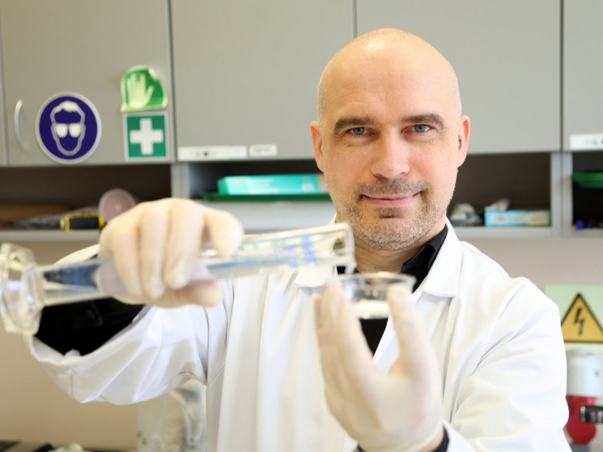 Projekta zinātniskais vadītājs, RTU Fizikas un materiālzinātnes institūta vadošais pētnieks Jānis Baroniņš.