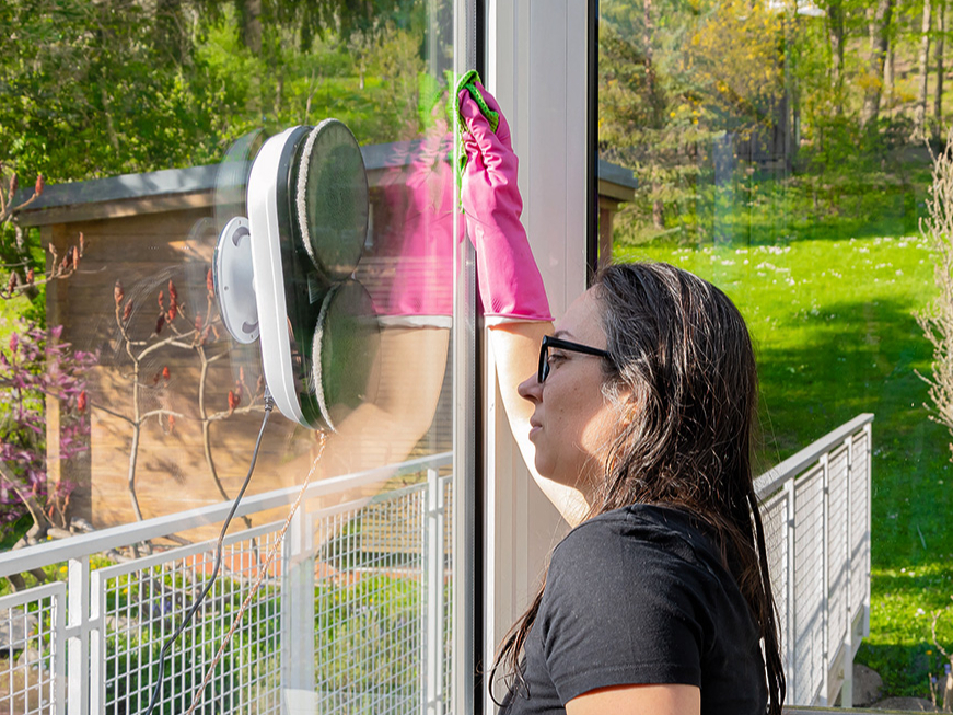Atbilstīga logu mazgāšanas robota izvēle atkarīga no darba apjoma – cik daudz un cik lieli logi jātīra.