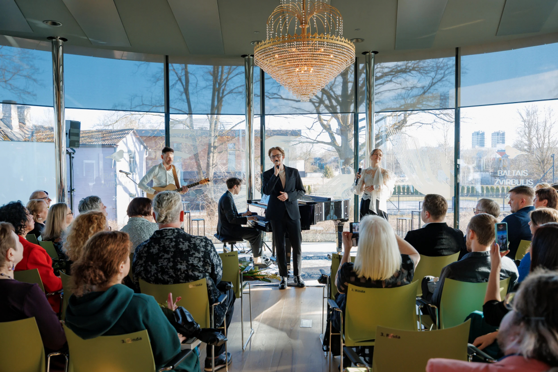 22. reizi tiek pasniegta Rīgas pašvaldības Izglītības, kultūras un sporta departamenta gada balva "Baltais zvirbulis".