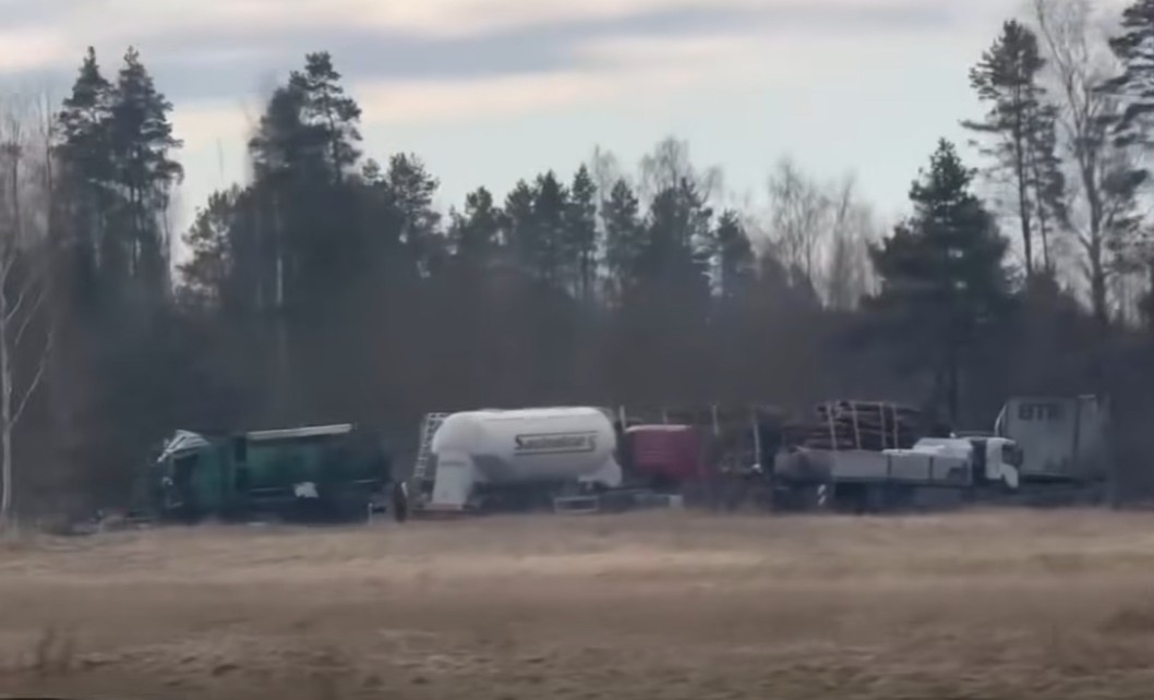 Kravas auto sadursme.