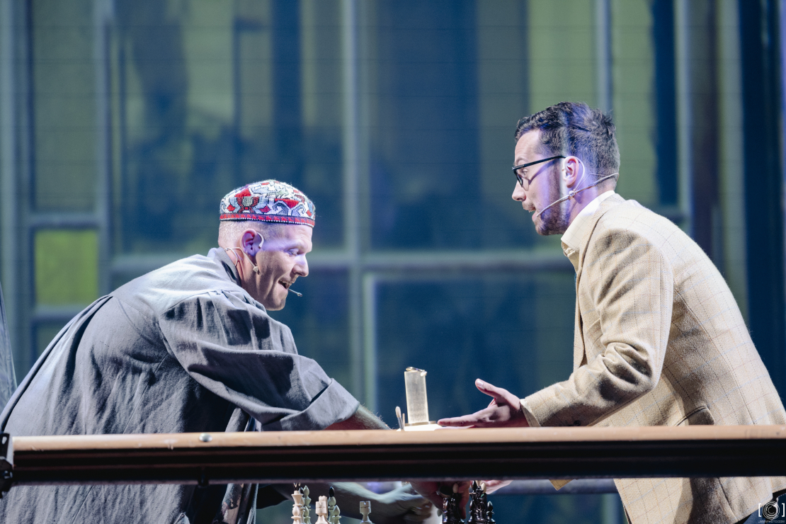 Dainis Skutelis un Anta Jankovska operetes "Džudita" izrādē.