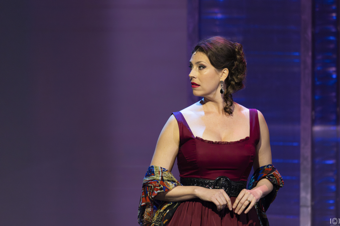 Dainis Skutelis un Anta Jankovska operetes "Džudita" izrādē.