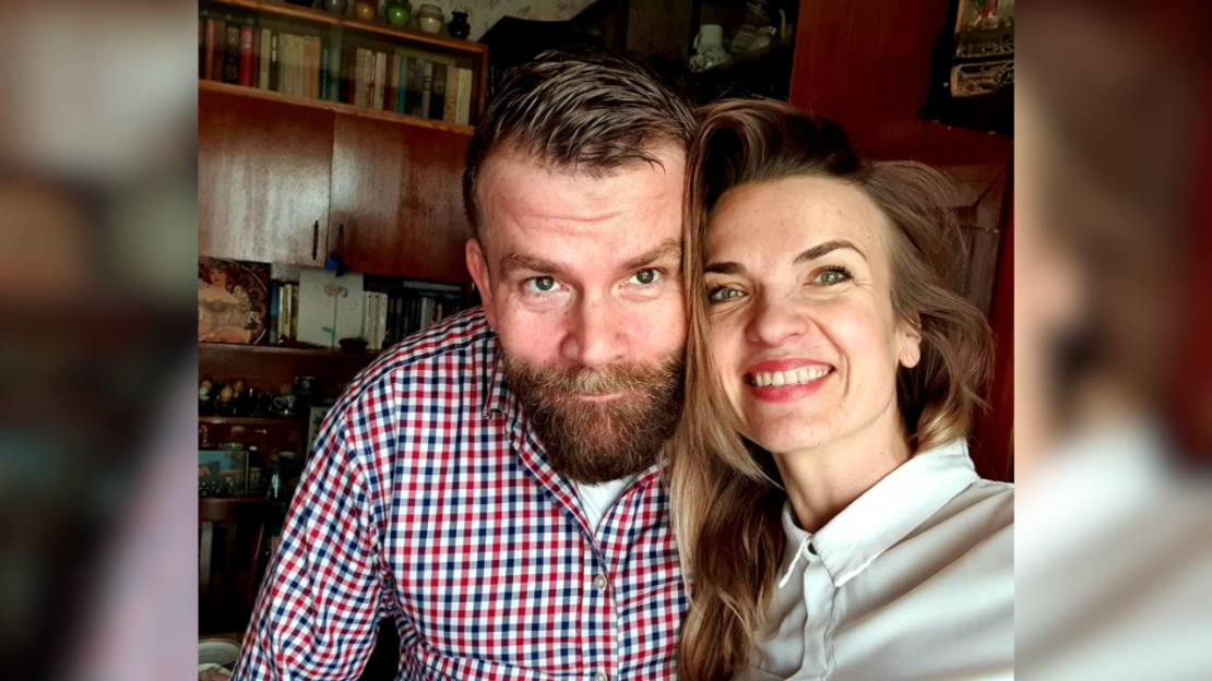 Dagmāra Legante ar savu brāli.