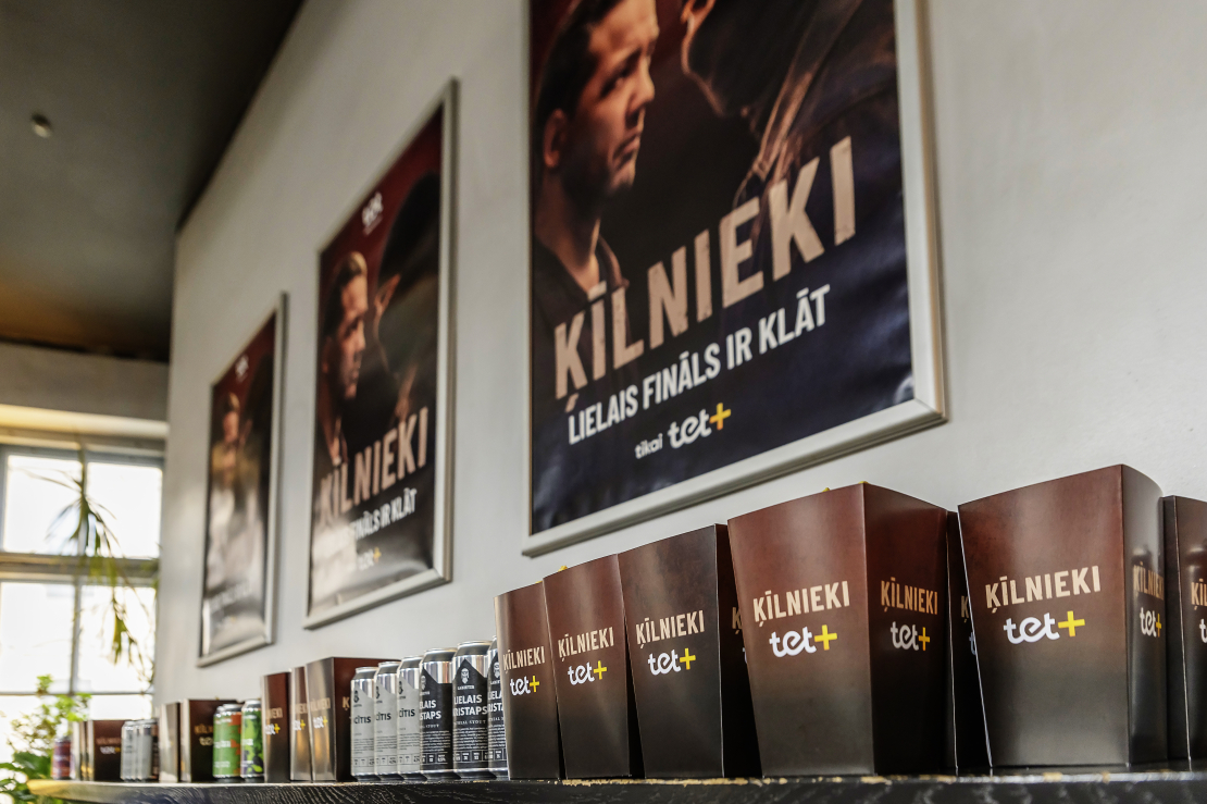 Daudzsēriju filmas "Ķīlnieki" noslēdzošās sērijas pirmizrāde.