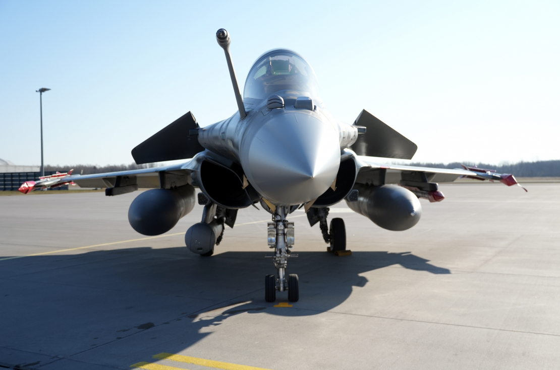 Francijas iznīcinātāji "Rafale" ierodas militārajā bāzē "Lielvārde".