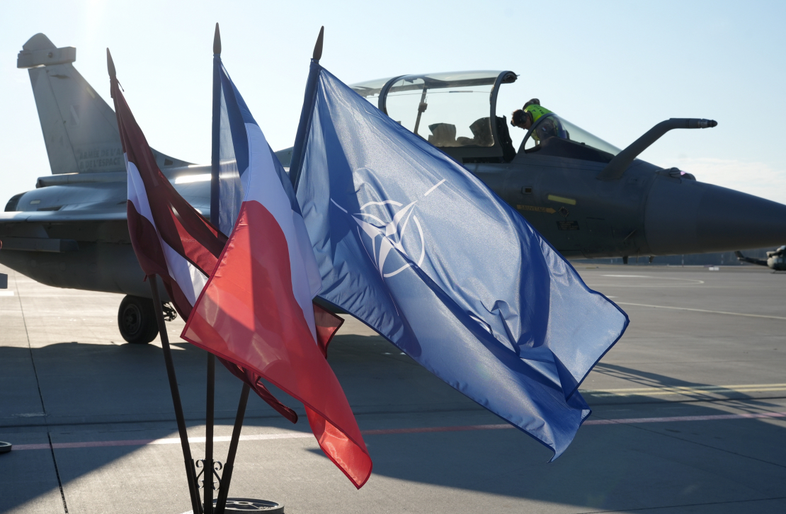 Francijas iznīcinātāji "Rafale" ierodas militārajā bāzē "Lielvārde".