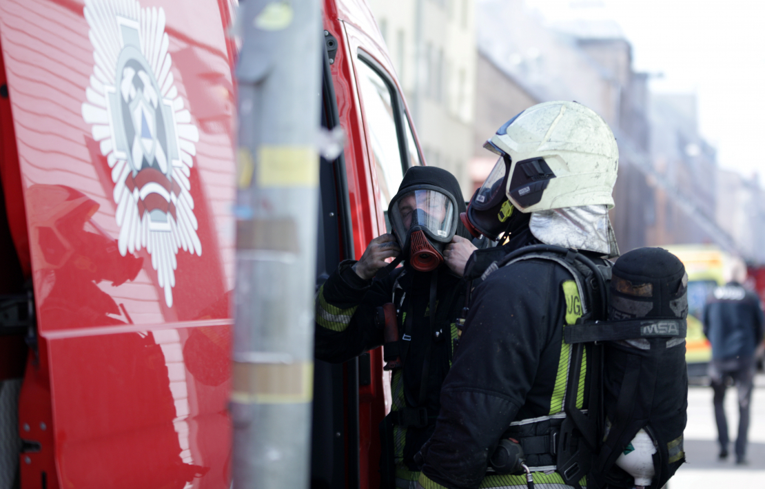 Ugunsgrēks dzīvojamā mājā Bruņinieku ielā 70, Rīgā.