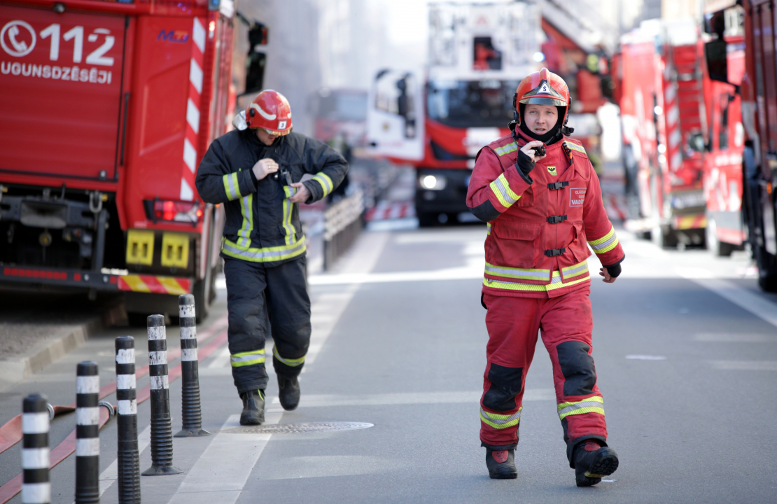 Ugunsgrēks dzīvojamā mājā Bruņinieku ielā 70, Rīgā.