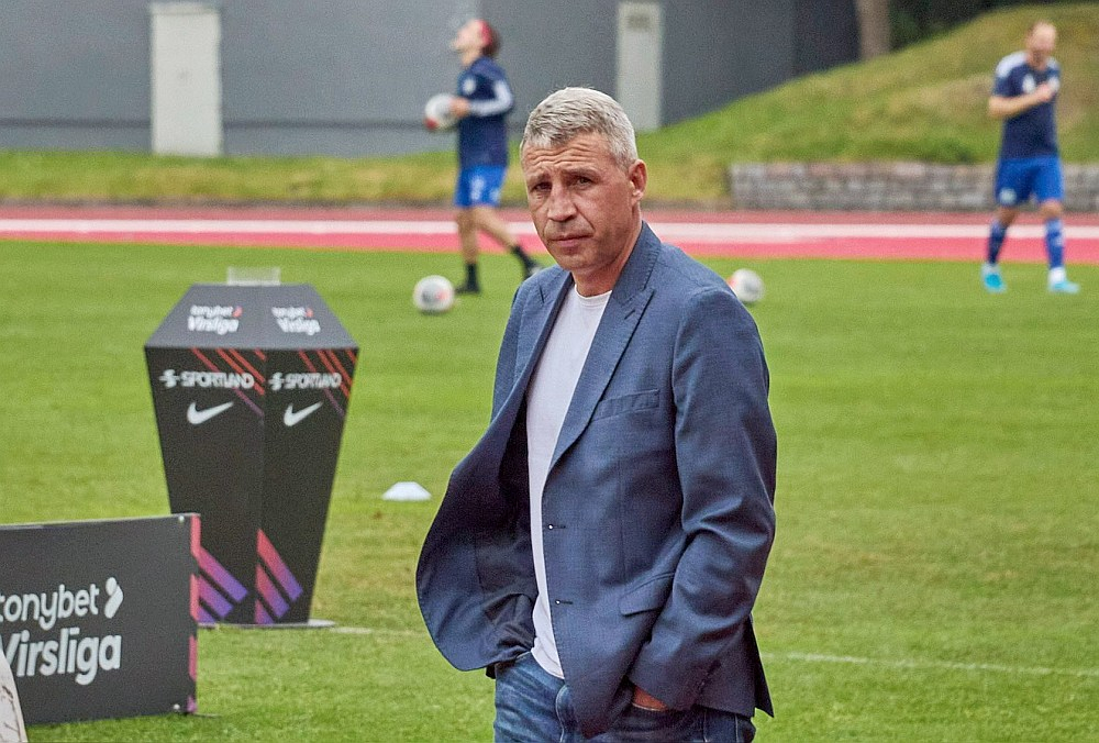 Viktors Dobrecovs kopš 2024. gada sekmīgi strādā ar Latvijas U-19 futbola izlasi.