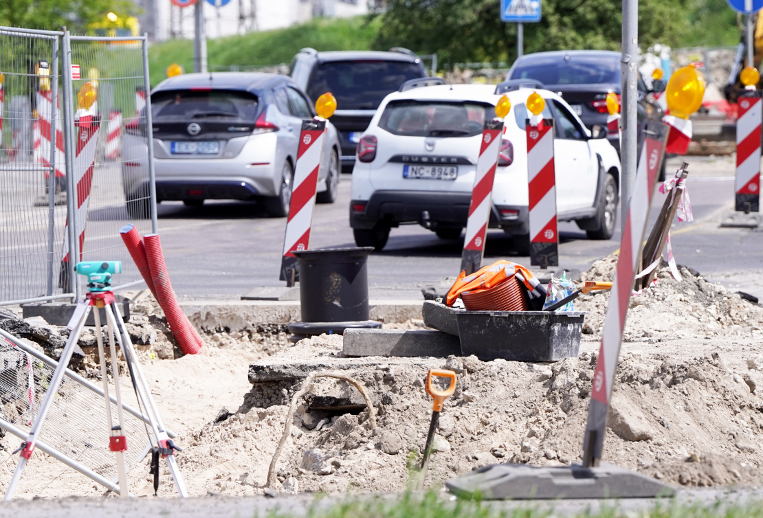 Ceļu remontdarbi. Ilustratīvs attēls.