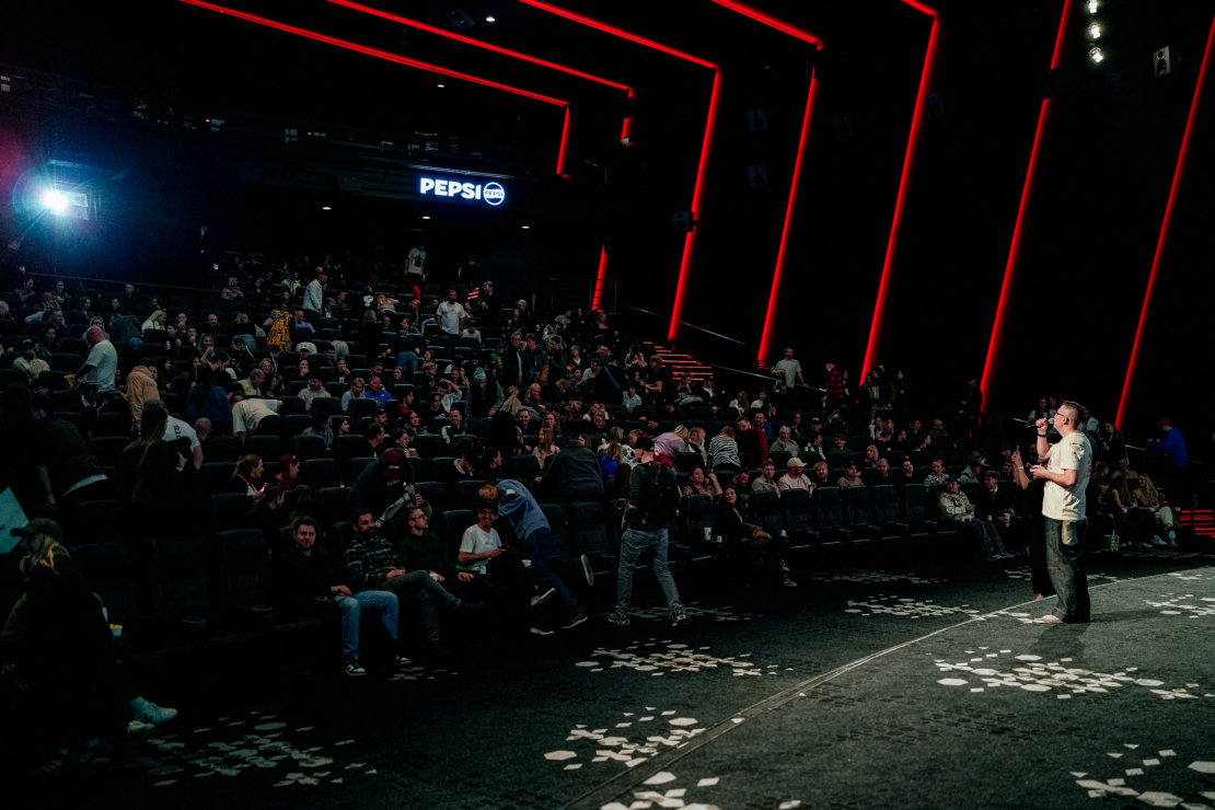 Filmas "Jo dzīve ir batls" pirmizrāde.