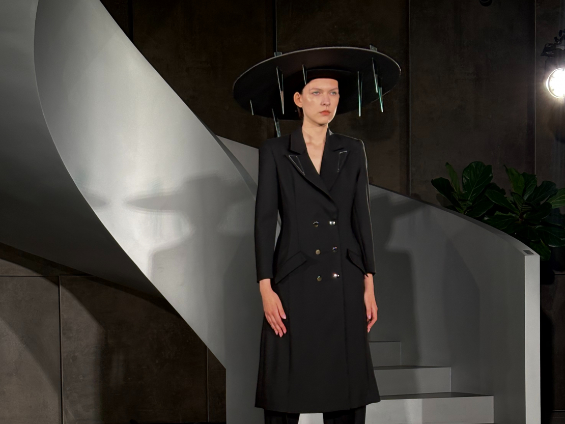 Lietuviešu dizaineres Laura Daili tērpi.