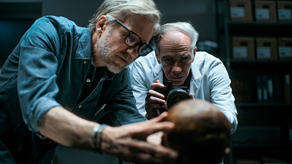 DNS par radniecību tomēr sniedz ievērojami precīzākas atbildes nekā galvaskausu un kaulu izpēte.