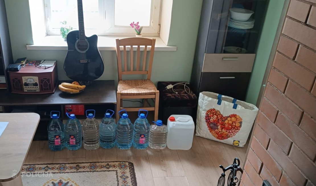 VP konfiscē tūkstošiem nelegālu cigarešu un alkoholu.