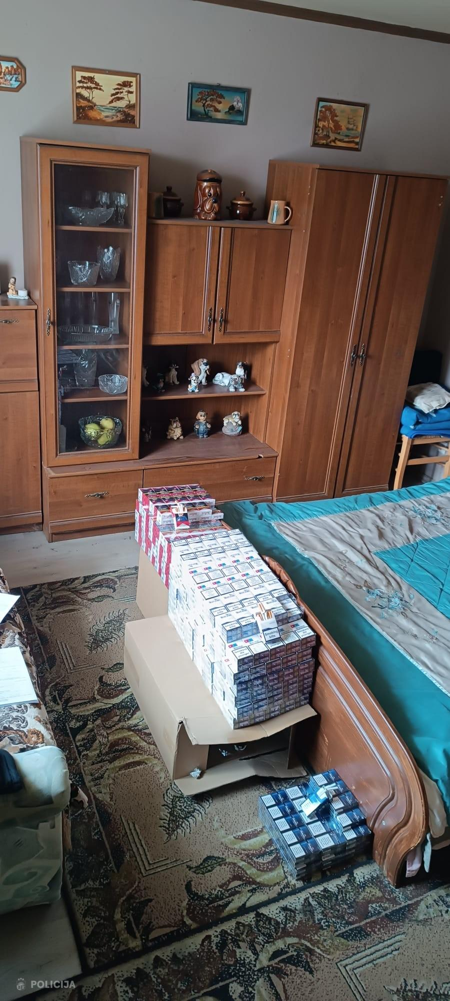 VP konfiscē tūkstošiem nelegālu cigarešu un alkoholu.