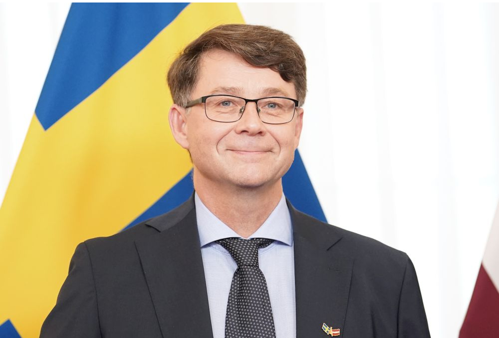 Dāniels Ulsons, Zviedrijas vēstnieks Latvijā.