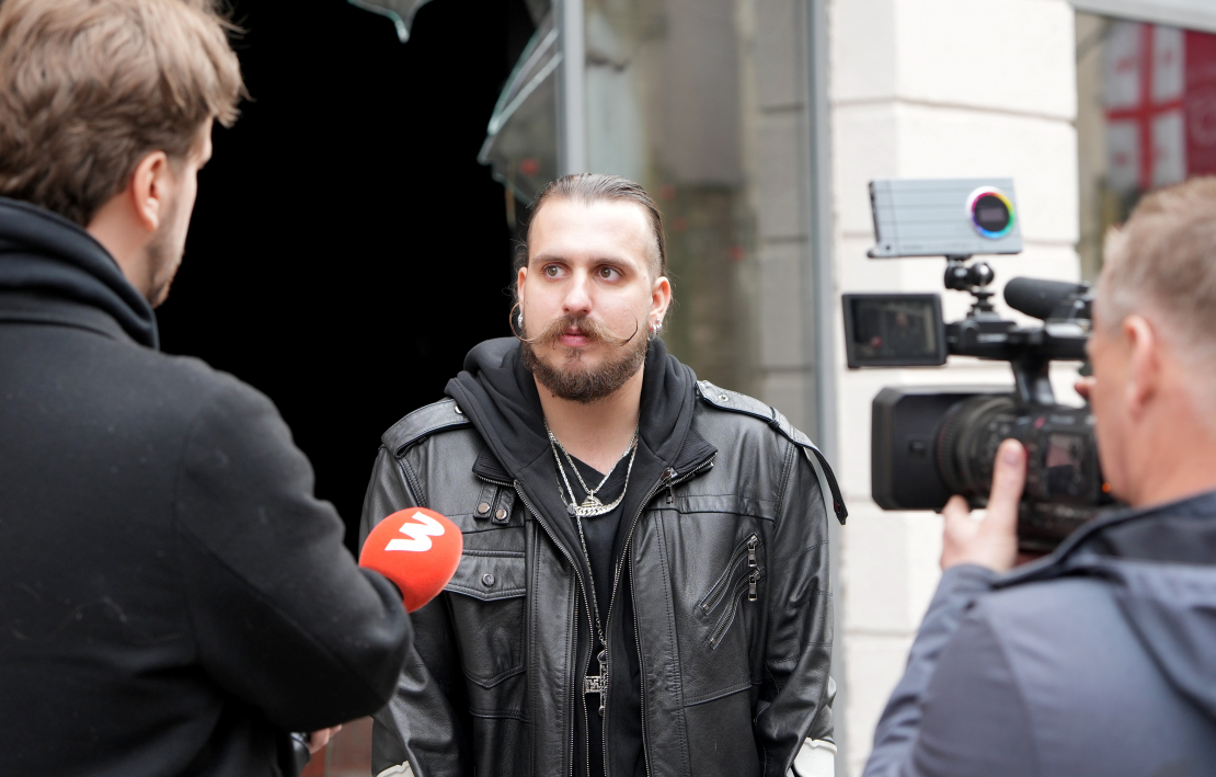 Ugunsgrēkā skartā "The Sinners" bāra īpašnieks Miks Galvanovskis.