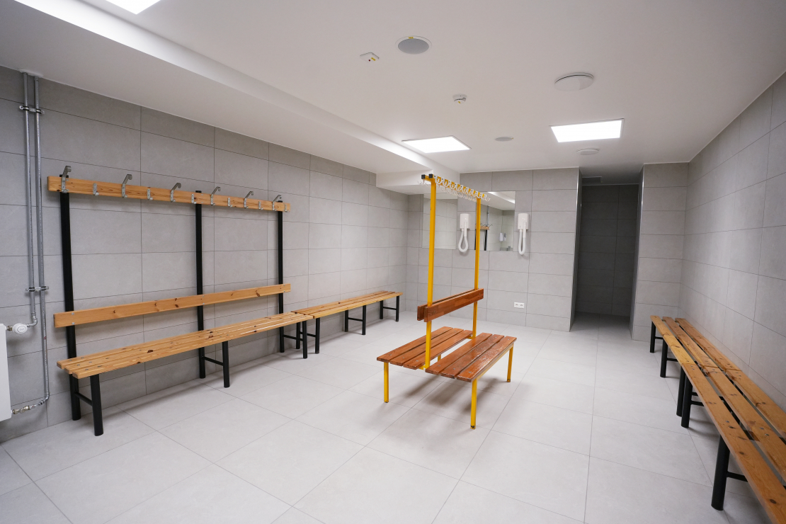 Rīgas Natālijas Draudziņas vidusskolā atjaunotais sporta komplekss.