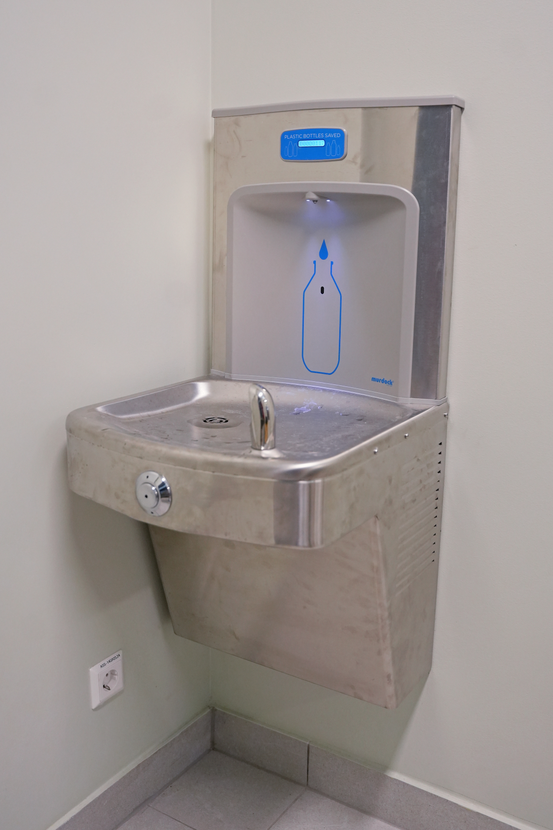 Rīgas Natālijas Draudziņas vidusskolā atjaunotais sporta komplekss.