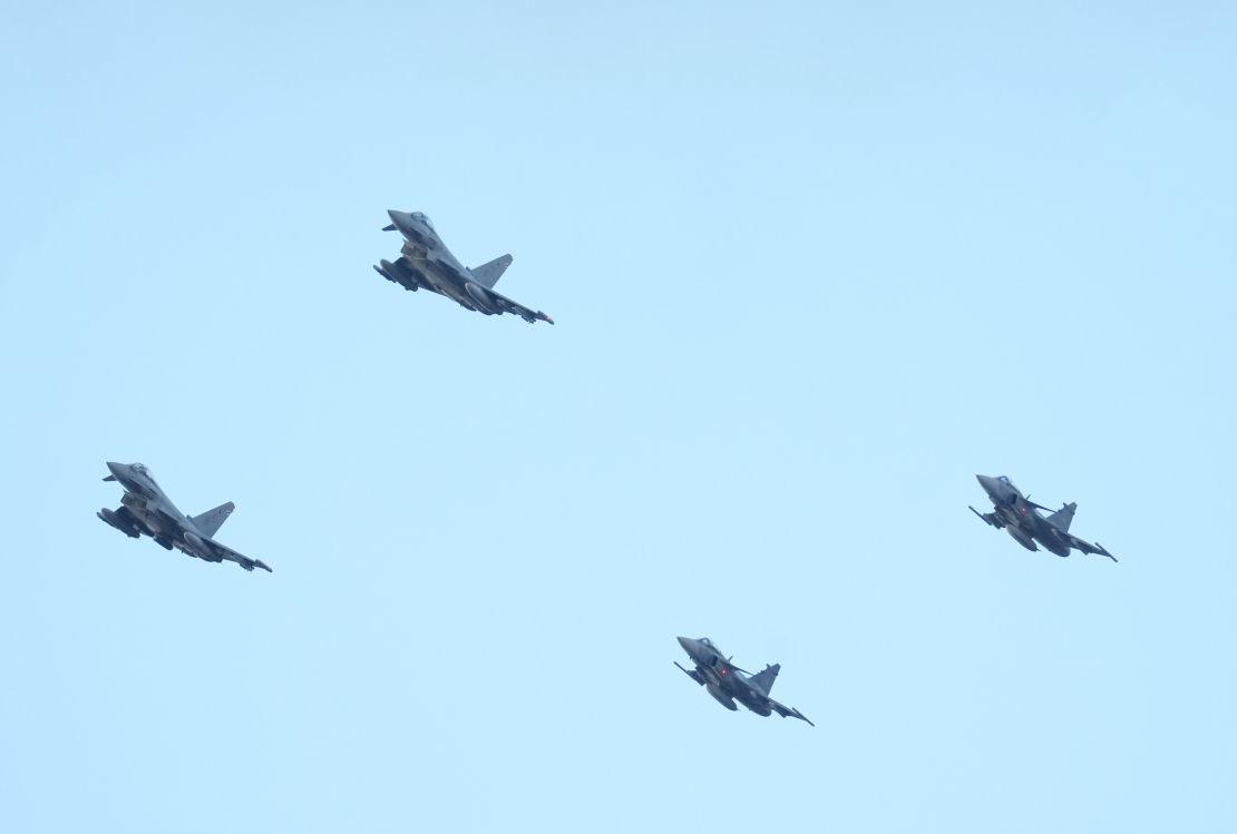 Iznīcinātāji gaisā. Ilustratīvs attēls.