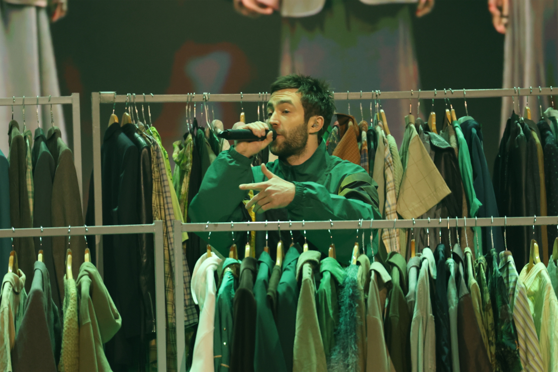 Muzikālā šova "Koru kari" astotā tiešraide.