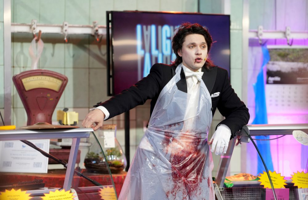 Latvijas Literatūras gada balvas apbalvošanas ceremonija Rīgas Centrāltirgus Gaļas paviljonā. Pasākuma vadītājs, aktieris Igors Šelegovskis.