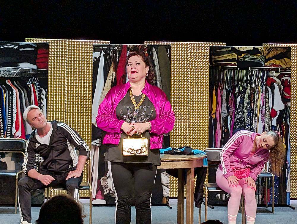 Par gada aktrisi tika atzīta Odeta Ore par Živkas lomu izrādē "Ministrienes kundze" Kauguru pagasta amatierteātrī "Vīzija".