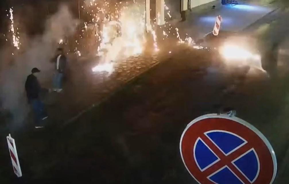 Pirotehnikas izmantošana uz ielas Daugavpilī.