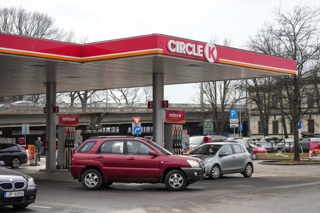 Degvielas uzpildes stacija "Circle K".