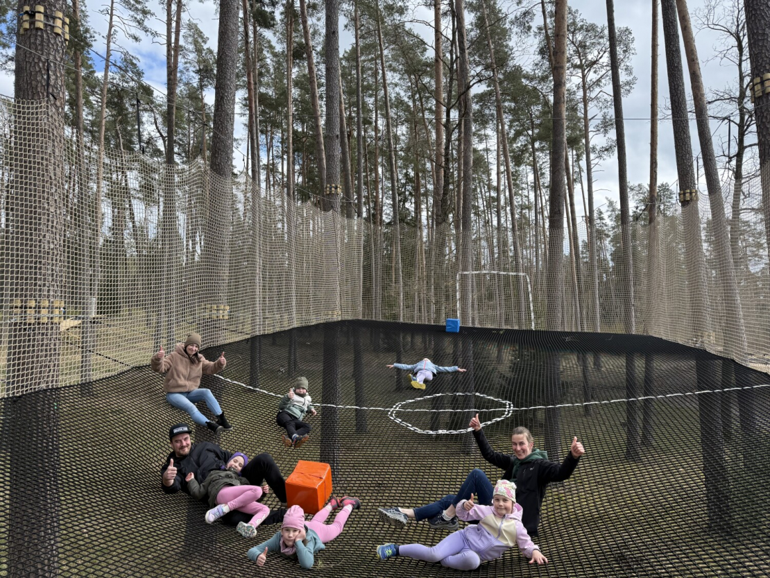 Atjaunotās atpūtas vietas "Tērvetes tīklu parks" un šķēršļu parks "Tarzāns".