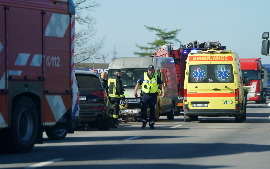 Četru auto avārija uz Jelgavas šosejas.