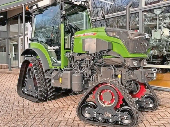 'Hegro Tracks' traktors.